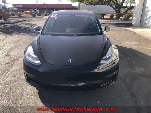 Used 2018 Tesla Model 3 Mid Range image 3