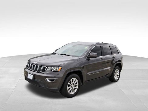 Used 2021 Jeep Grand Cherokee Laredo AWD/4WD image 2