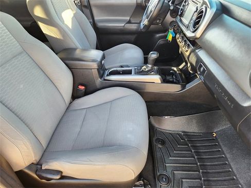 Used 2016 Toyota Tacoma SR5 w/ SR5 Appearance Package (SN) image 14