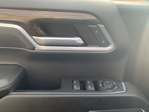 Used 2022 GMC Sierra 1500 Elevation image 19