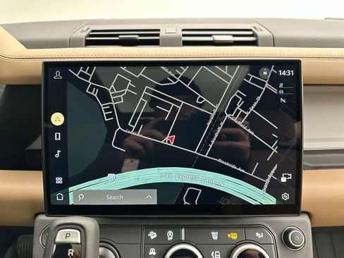 New 2026 Land Rover Defender 110 X-Dynamic SE image 29