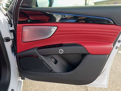 Used 2023 Maserati Grecale Modena image 34