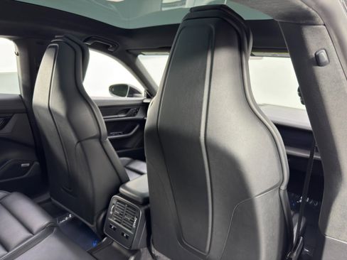 Used 2020 Porsche Taycan Turbo image 40