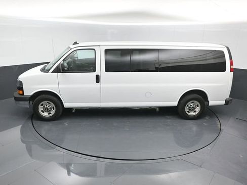 Used 2016 GMC Savana 3500 LT w/ LT Preferred Equipment Group image 12