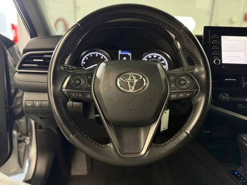 Used 2021 Toyota Camry SE FWD image 21