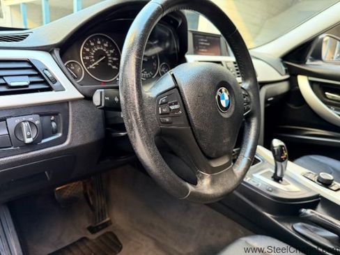 Used 2018 BMW 320i Sedan RWD image 21