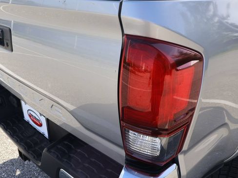 Used 2021 Toyota Tacoma SR5 RWD image 9