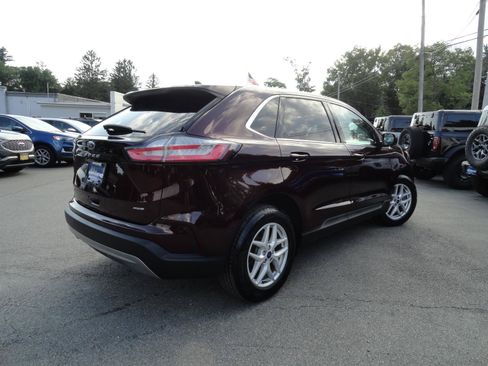 Certified 2022 Ford Edge SEL w/ Convenience Package AWD/4WD image 5