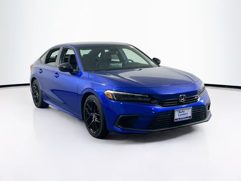 Used 2023 Honda Civic Sport image 3