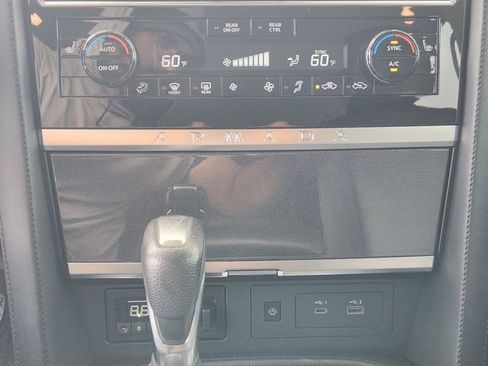 Used 2022 Nissan Armada SV AWD/4WD image 15