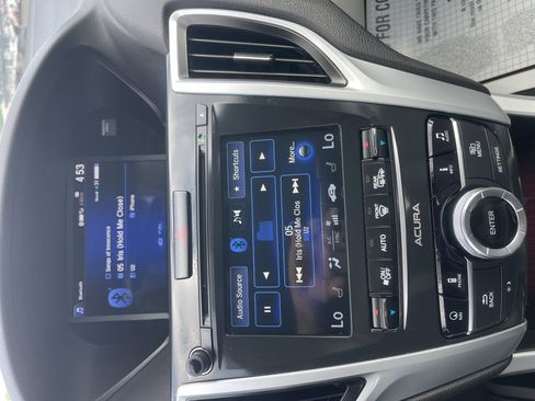 Used 2016 Acura TLX w/ Technology Package FWD image 18