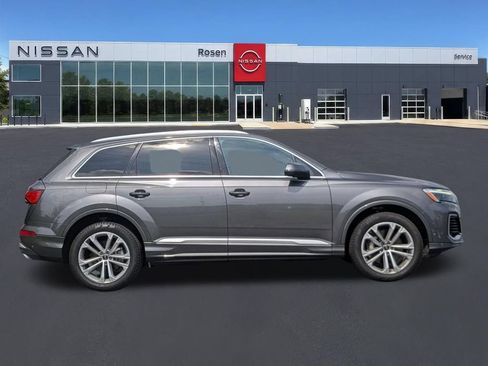 Used 2025 Audi Q7 3.0T Premium Plus AWD/4WD image 2