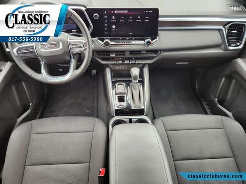 Used 2023 GMC Canyon Elevation image 2