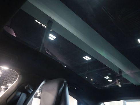 Used 2020 Porsche Taycan Turbo S image 34