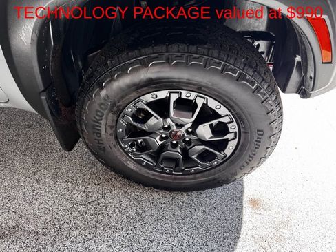 Used 2024 Nissan Frontier PRO-4X w/ Pro Premium Package image 8