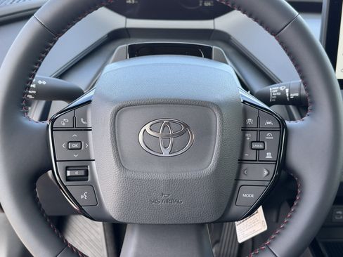 New 2026 Toyota Prius Plug-In Hybrid FWD image 21