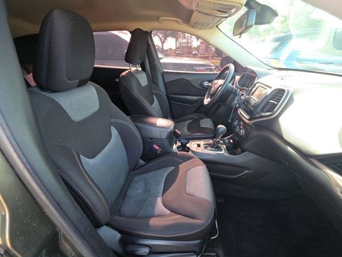 Used 2015 Jeep Cherokee Sport w/ Sport Appearance Group AWD/4WD image 9