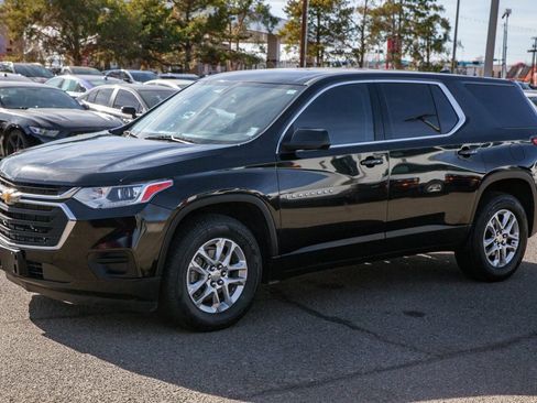Used 2021 Chevrolet Traverse LS w/ LPO, Floor Liner Package image 9