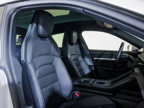 Used 2024 Porsche Taycan 4S image 29