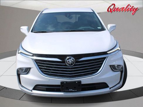 Used 2022 Buick Enclave Premium w/ LPO, Touring Package AWD/4WD image 10