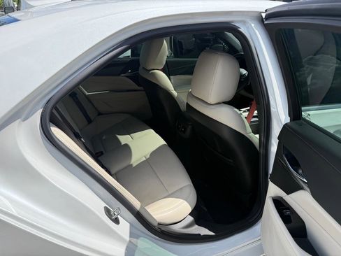 Used 2022 Cadillac CT4 Premium Luxury RWD image 40