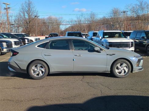 New 2026 Hyundai Sonata SE image 2