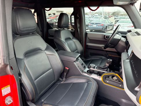 Used 2023 Ford Bronco Badlands image 28