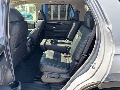 Used 2025 Honda Pilot Touring image 28