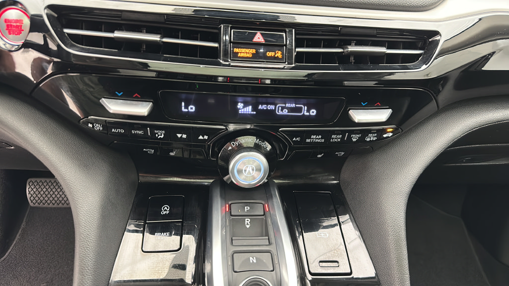 Used 2025 Acura MDX SH-AWD image 19