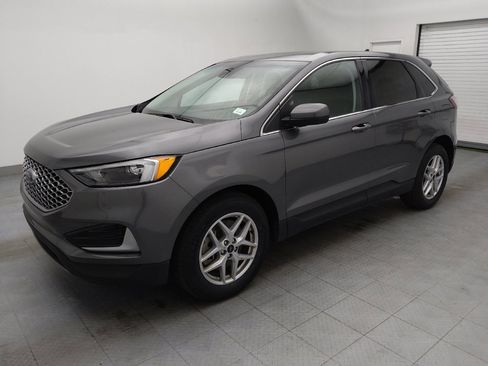 Used 2024 Ford Edge SEL image 2