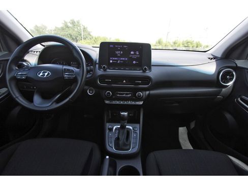 Certified 2022 Hyundai Kona SEL w/ Convenience Package FWD image 10