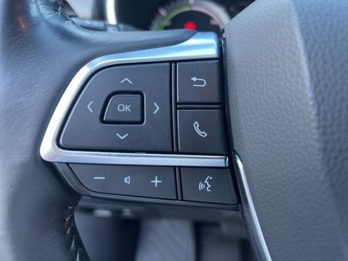 Used 2021 Toyota Highlander XLE image 30