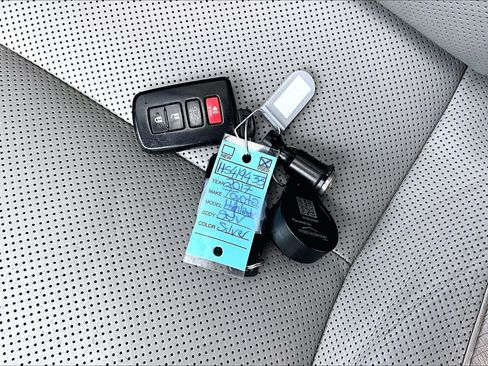 Used 2017 Toyota Highlander Limited Platinum AWD/4WD image 15