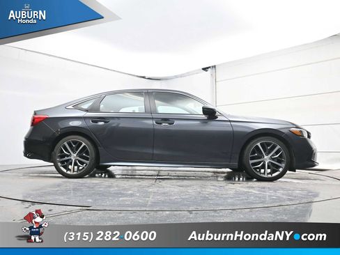 Used 2024 Honda Civic Touring image 15