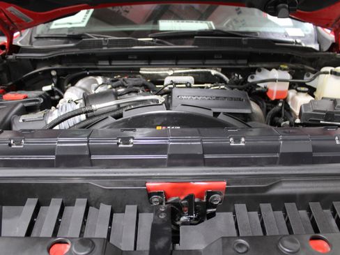 Used 2024 Chevrolet Silverado 2500 LT AWD/4WD image 35