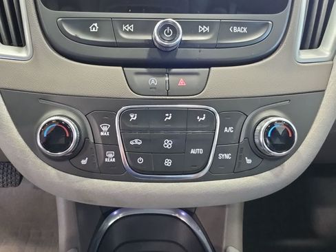 Used 2023 Chevrolet Malibu LT w/ LPO, Floor Liner Package FWD image 22