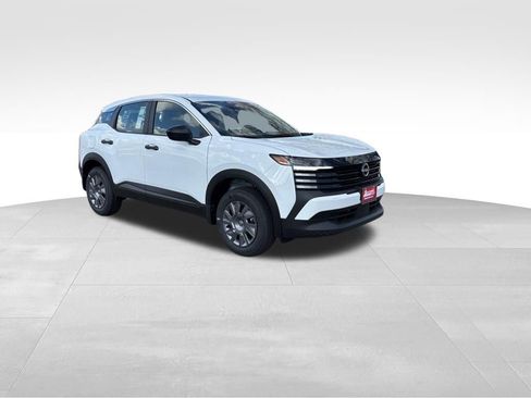 New 2026 Nissan Kicks S image 7