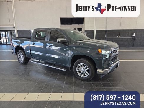 Used 2025 Chevrolet Silverado 1500 LT RWD image 2