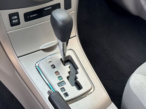 Used 2013 Toyota Corolla LE FWD image 16
