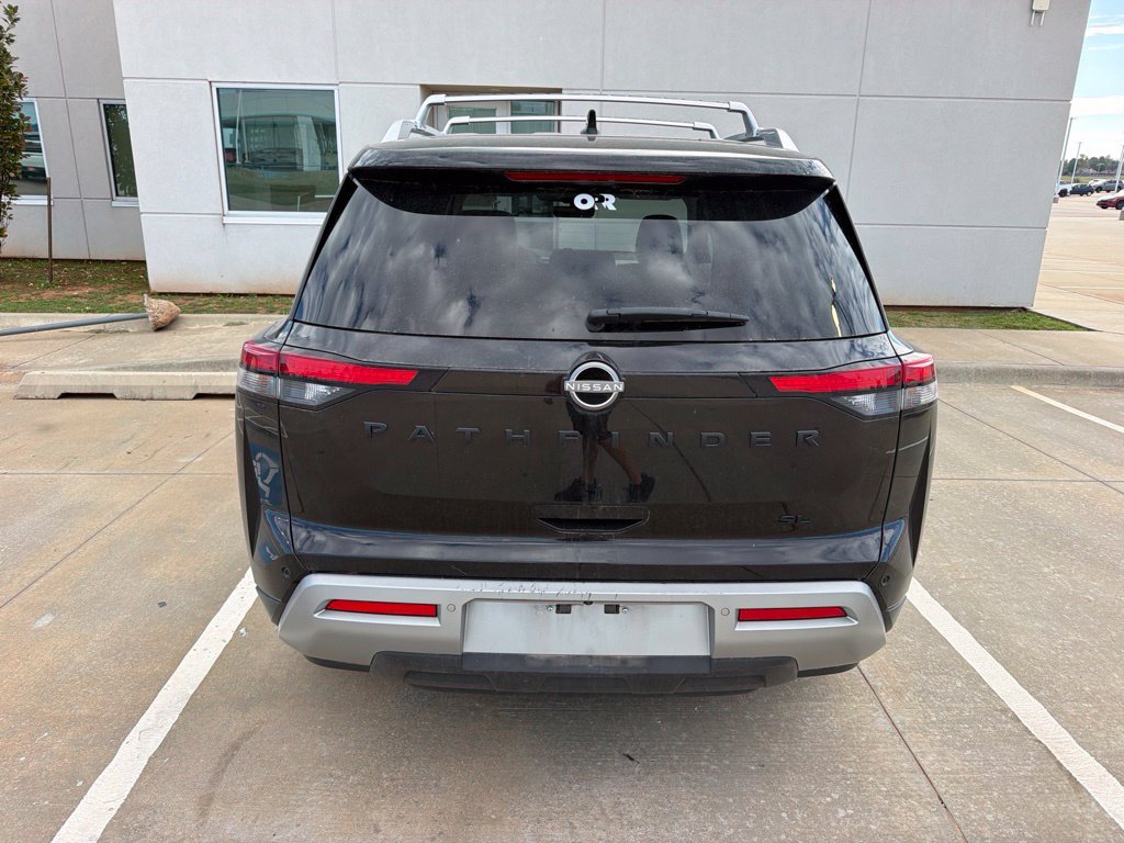 Used 2023 Nissan Pathfinder SL w/ Black Appearance Package FWD image 6
