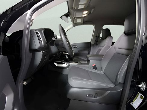 Used 2024 Nissan Frontier SV w/ SV Convenience Package image 13