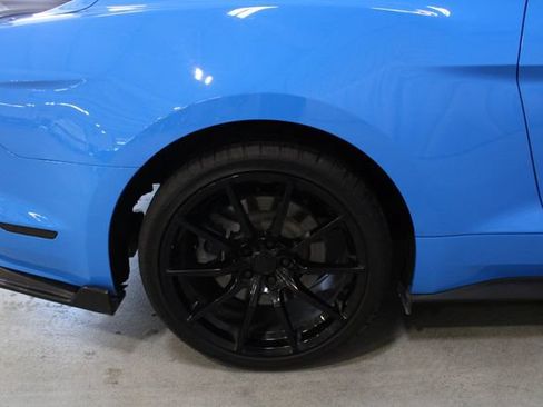 Used 2017 Ford Mustang GT w/ Black Accent Package RWD image 25