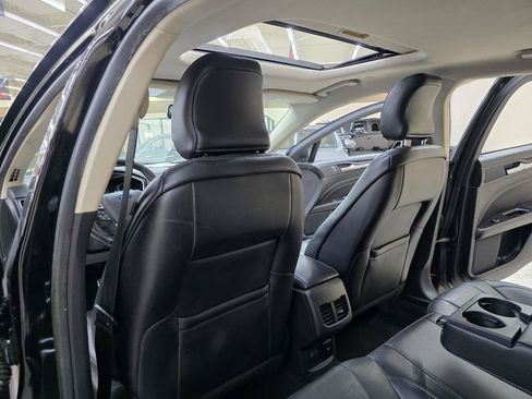 Used 2018 Ford Fusion Titanium FWD image 24