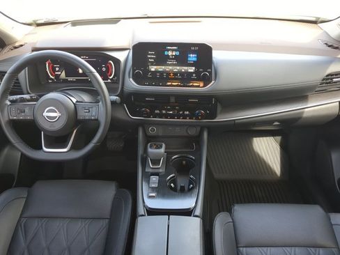 Certified 2023 Nissan Rogue Platinum w/ Platinum Premium Package FWD image 15