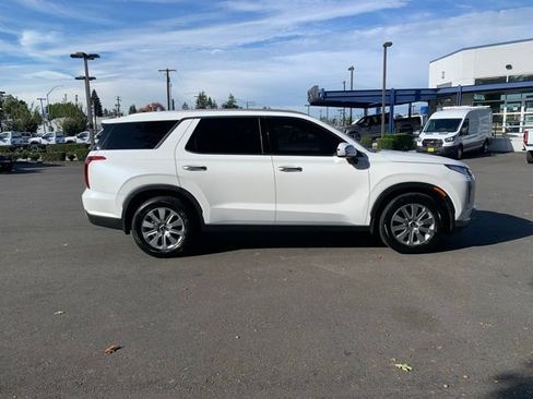 Used 2023 Hyundai Palisade SEL w/ Cargo Package image 9