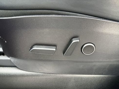 Used 2021 Tesla Model Y Long Range image 13