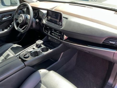 Used 2023 Nissan Rogue SL image 17