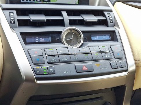 Used 2017 Lexus NX 200t 200t image 9