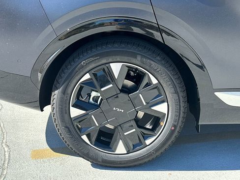 New 2026 Kia Sportage SX FWD image 9