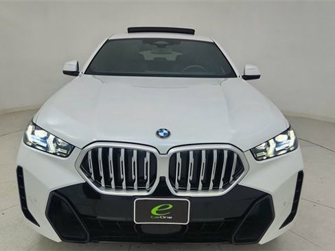 Used 2024 BMW X6 xDrive40i w/ Premium Package image 13